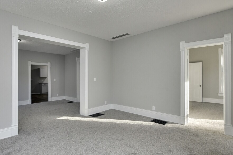 Building Photo - 403 Glen Ave