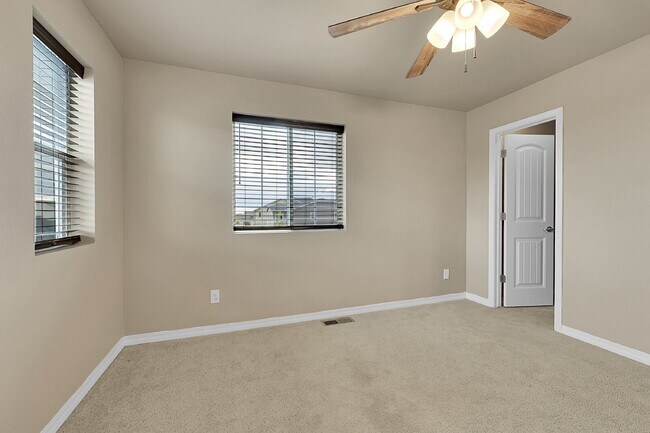 Building Photo - $2,795 - 3 Bed, 2.5 Bath Home with Fenced ...