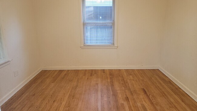 Building Photo - 5016 S Olie Pl