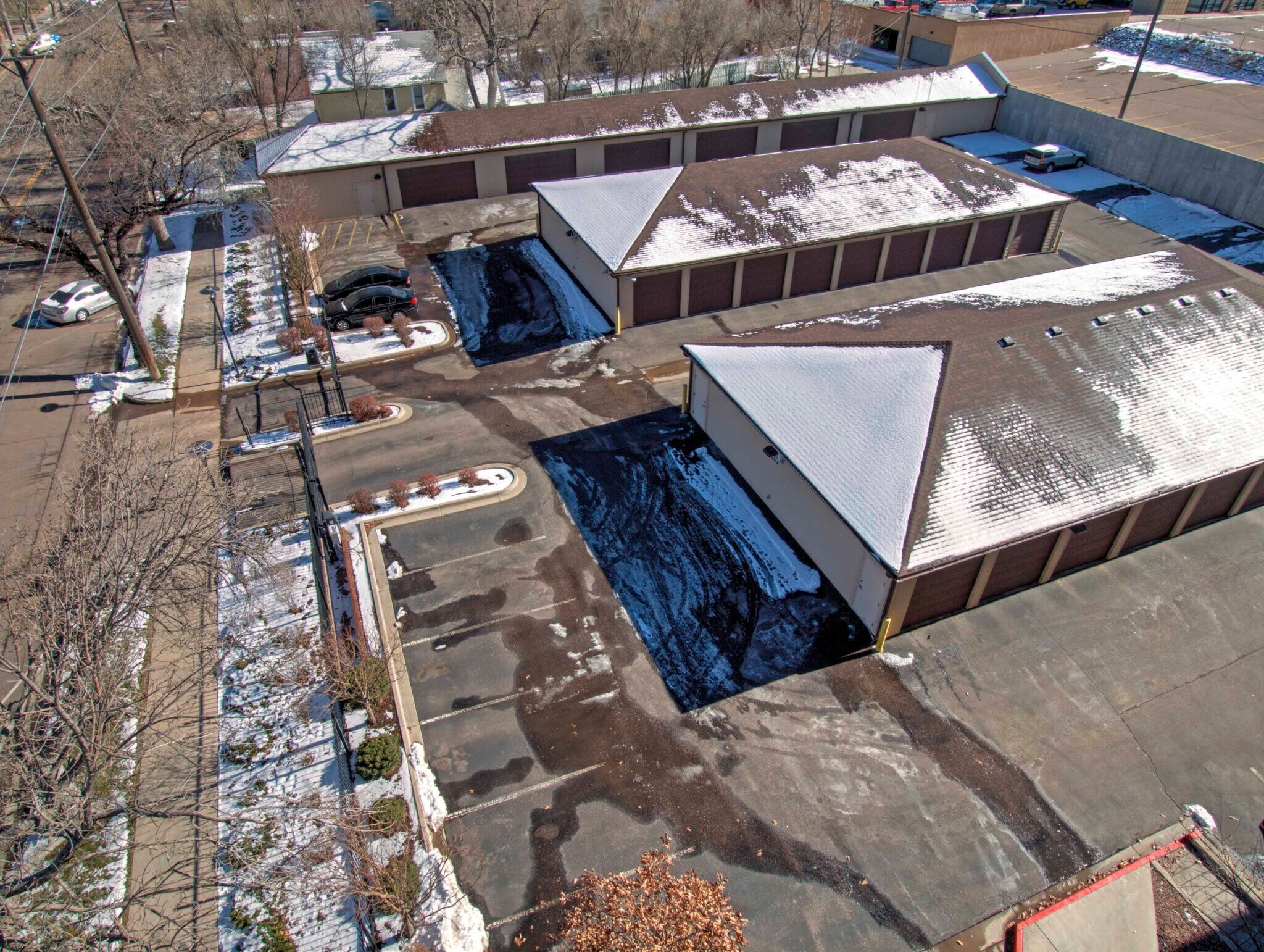 Building Photo - 417 E Kiowa St