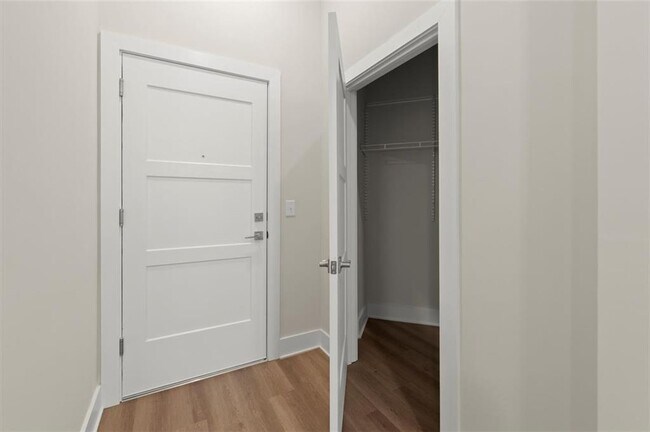 Building Photo - 2648 Sandy Plains Rd