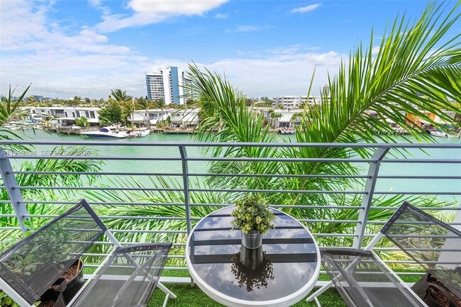 Building Photo - 41 N Shore Dr