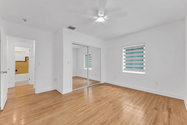 Building Photo - Charming Coral Gate Home Steps from Miracle Mile