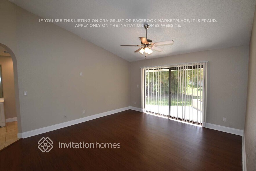 Building Photo - 3261 NW 108th Dr