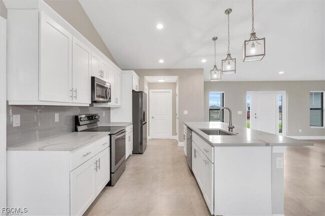 Building Photo - 1241 NW 37th Pl