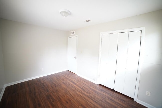 Building Photo - 1329 Blossom Cir