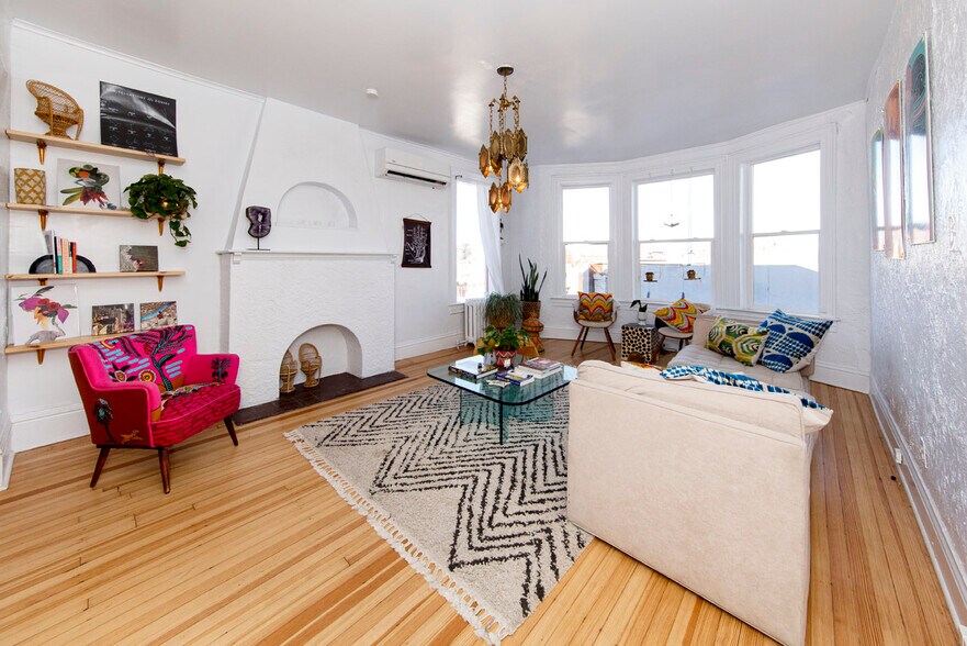 Living Room - 2220 E Colfax Ave