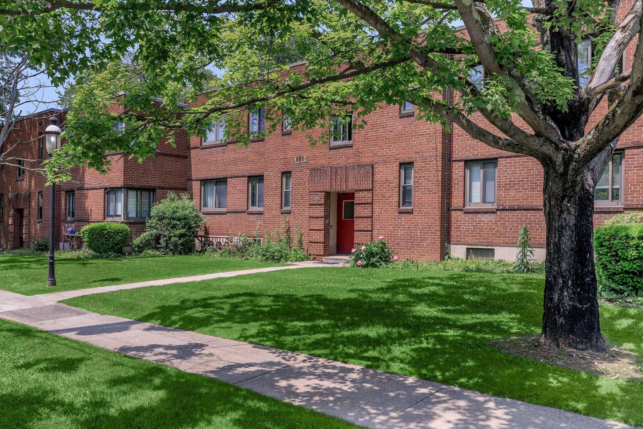 Building Photo - 1201 Heeney Ave