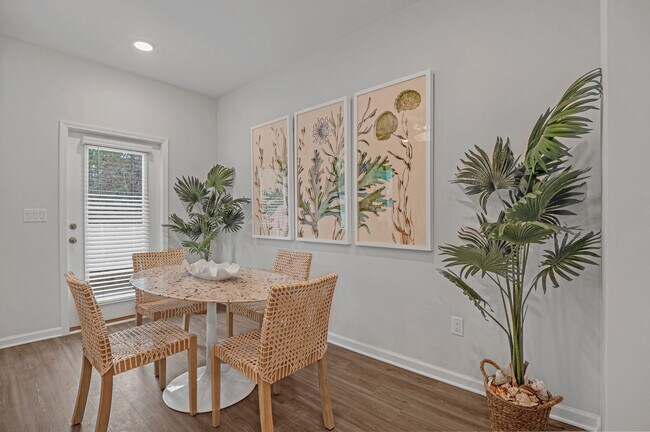 Building Photo - Artisan Living North Beach