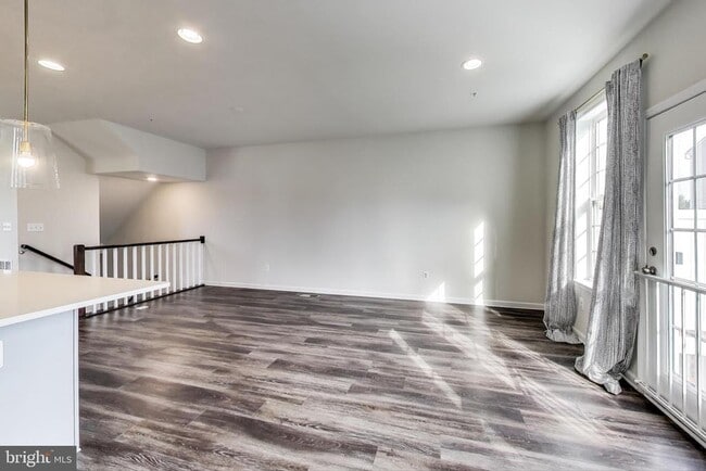 Building Photo - 2530 Lanham Hill Cir