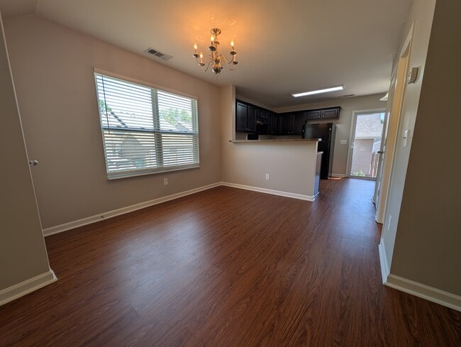 Building Photo - 1438 Riverbrook Dr