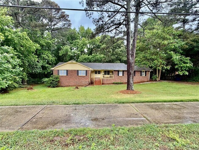 Building Photo - 665 Arnold Rd