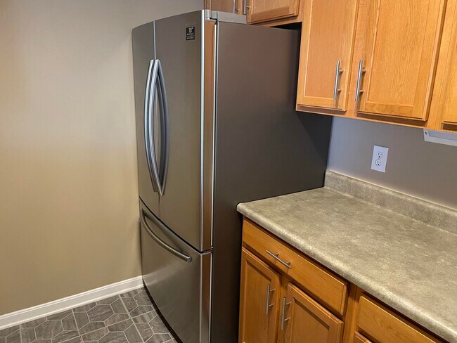 Building Photo - 1153 Fairman Way