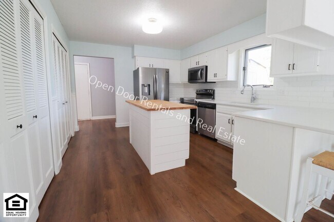 Building Photo - 7516 Bridgewater Dr