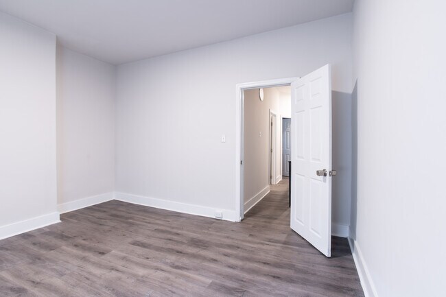 Building Photo - 2424 N Gratz St
