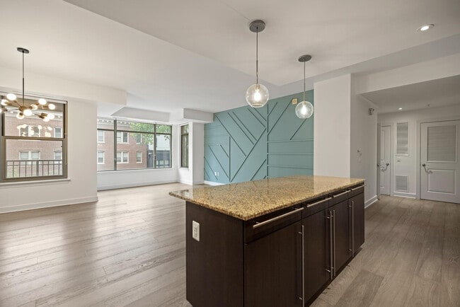 Building Photo - 2425 L St NW