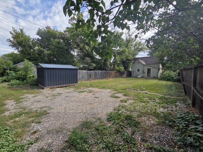 Building Photo - 521 N Rouse Ave