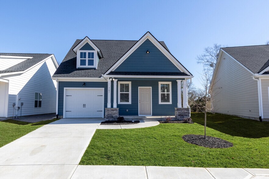 Primary Photo - Cottages at Anlsey