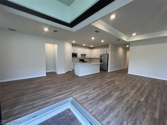 Building Photo - 5931 Prosperity Ln