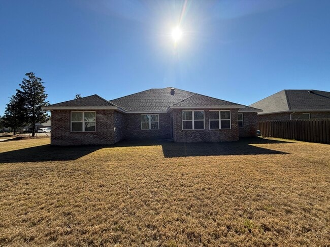 Building Photo - 18 W Sky Wy