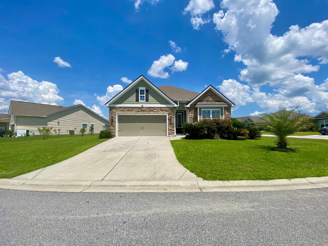 Building Photo - Ranch Style, Four Bedroom Home in Mill Creek!