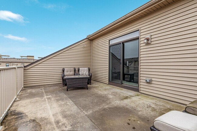 Building Photo - 44735 Medway Ter