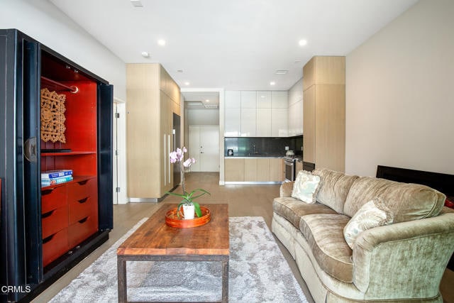 Building Photo - 388 Cordova St