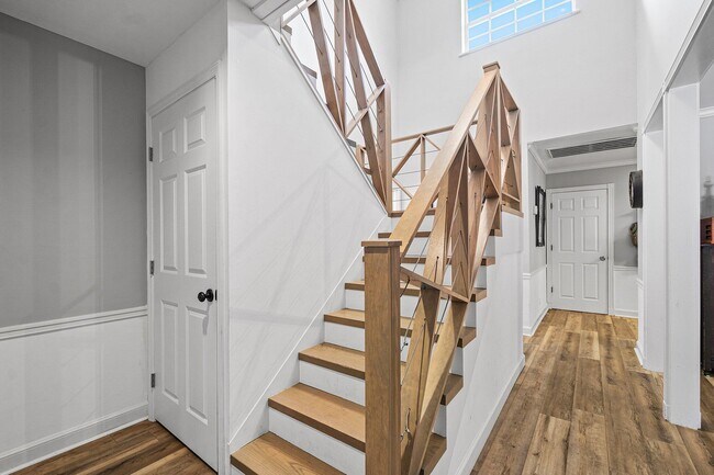 Building Photo - 12101 Tumbleweed Ct