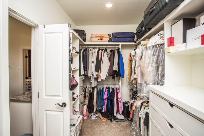 Building Photo - 12009 Upton Ave