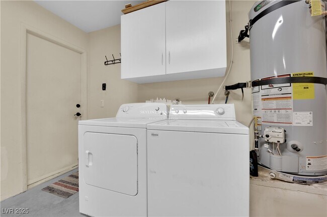 Building Photo - 5037 Sock Hop Way