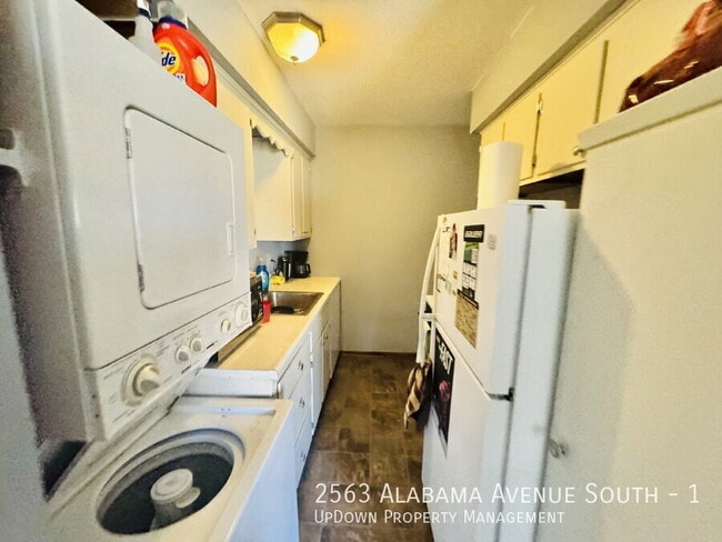 Building Photo - 2563 Alabama Ave S