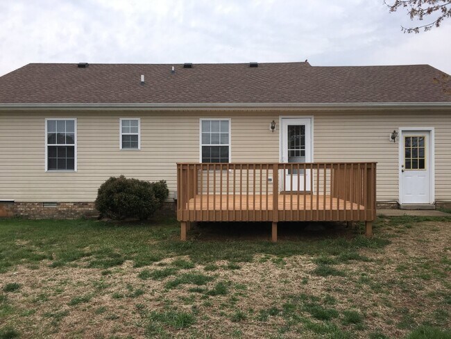 Building Photo - 229 Grassmire Dr