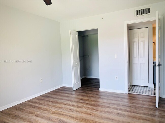 Building Photo - 4131 San Marino Blvd