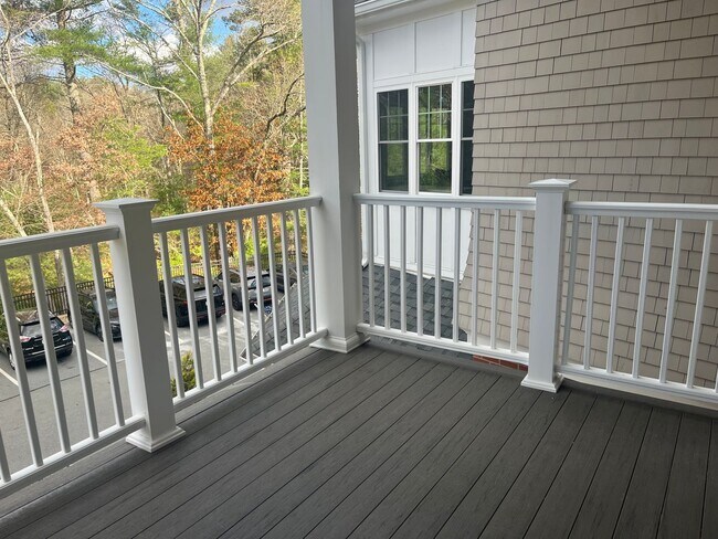 Building Photo - Water Pointe