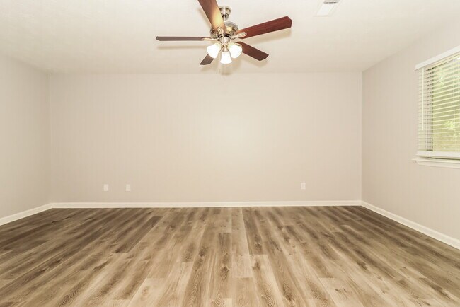 Building Photo - 476 Ridgedale Way