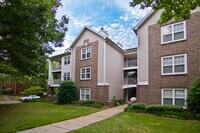 Building Photo - 2701 Selwyn Ave