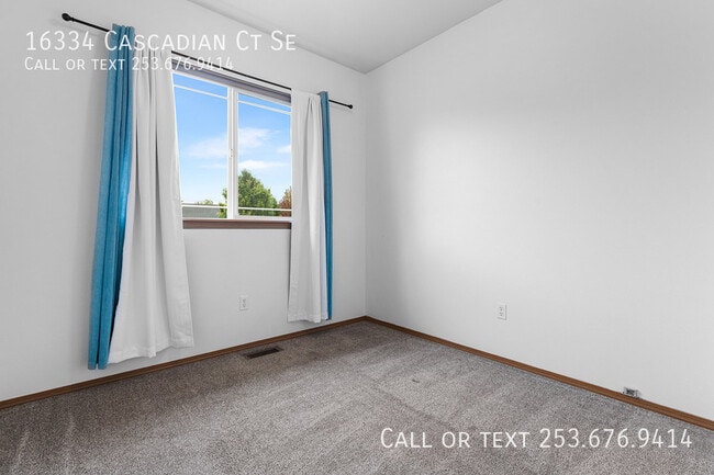 Building Photo - 16334 Cascadian Ct SE