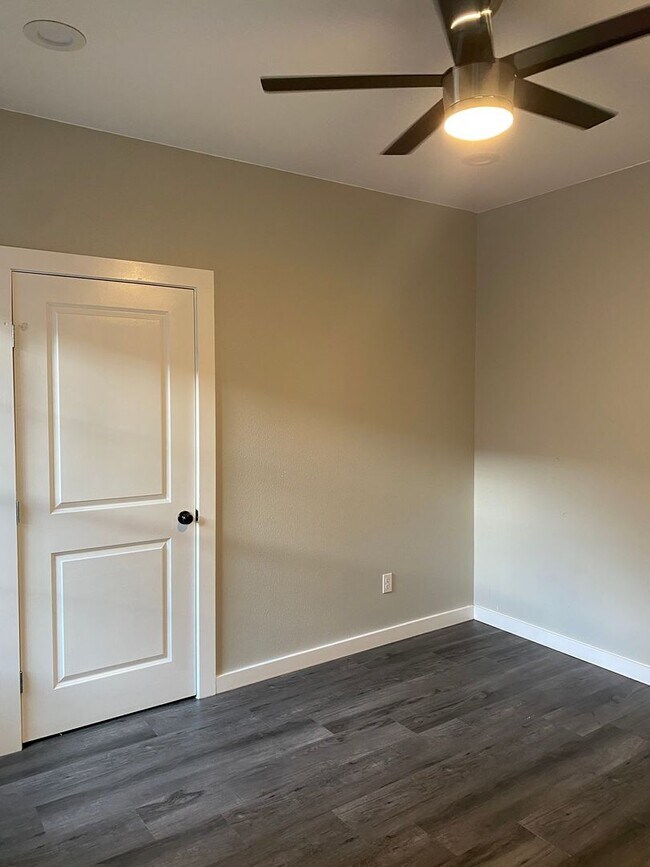 Building Photo - Renovated 3-Bedroom Home in Jefferson Heights