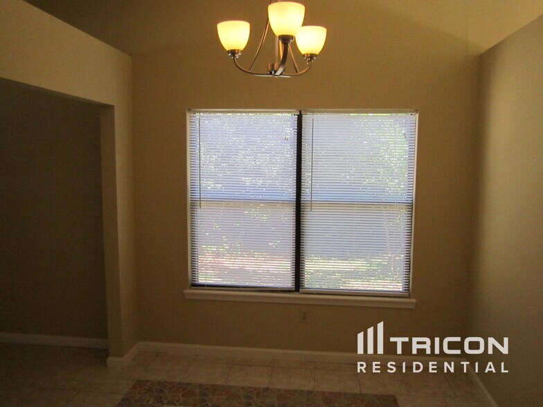 Building Photo - 3411 Grenoble Dr