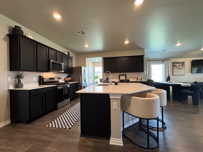 Building Photo - 2800 Stormy St