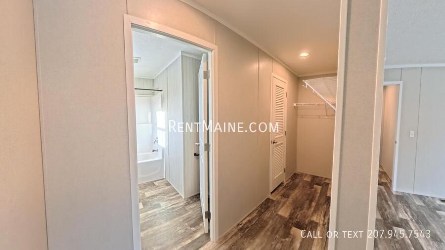 Building Photo - 111 H St