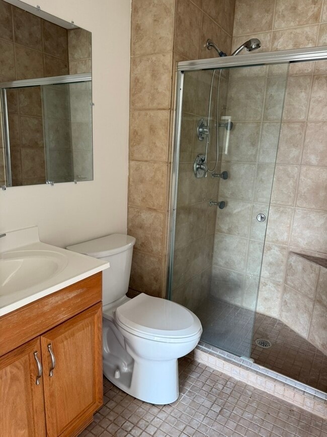 Building Photo - 324 Oak Meadow Ct