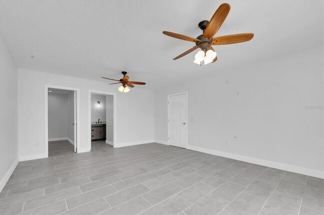 Building Photo - 404 Normandy Rd