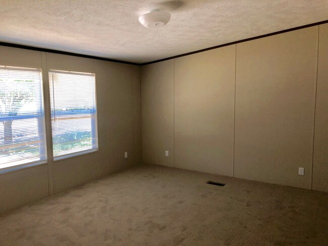 Building Photo - 3123 Tall Oaks Dr