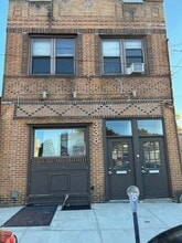 Building Photo - 338 Jericho Tpke