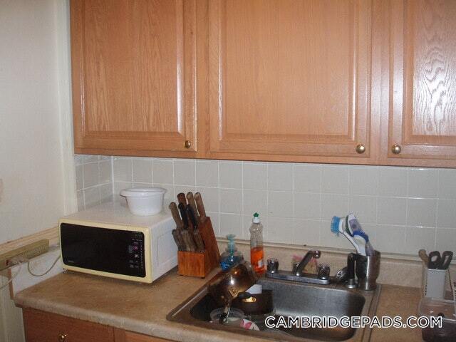 Building Photo - 124 Berkshire St