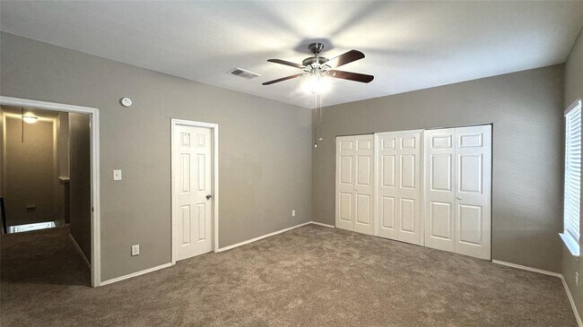 Building Photo - 17573 Red Oak Dr