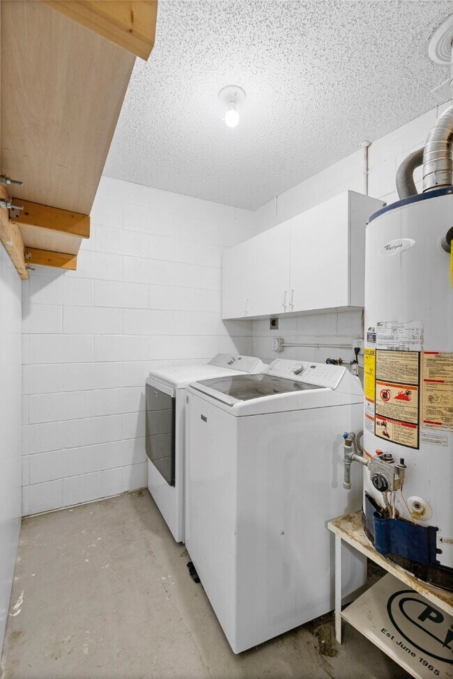 Building Photo - 10637 Deergrass Ln