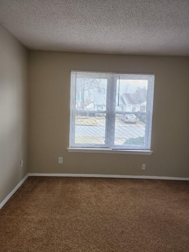 Building Photo - Weblin Pointe Townhome
