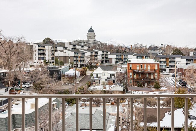 Building Photo - Rare 1,600+ Sq Ft Condo  **Move-In Special: August Rent FREE!**